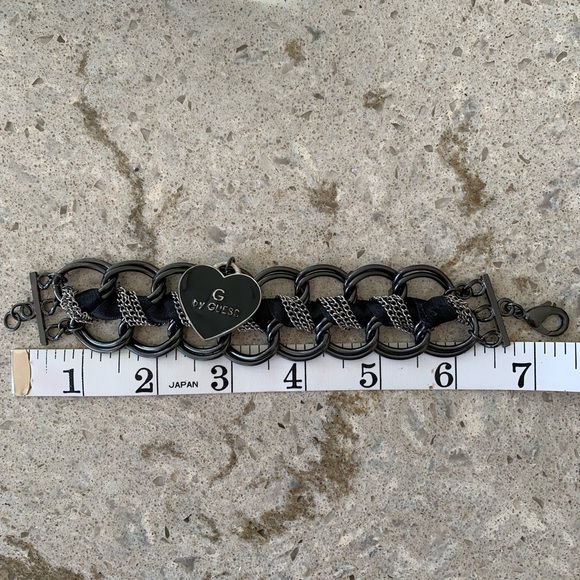 Black Guess Chain and Ribbon bracelet 7.5-8 inch like new - Picture 4 of 4
